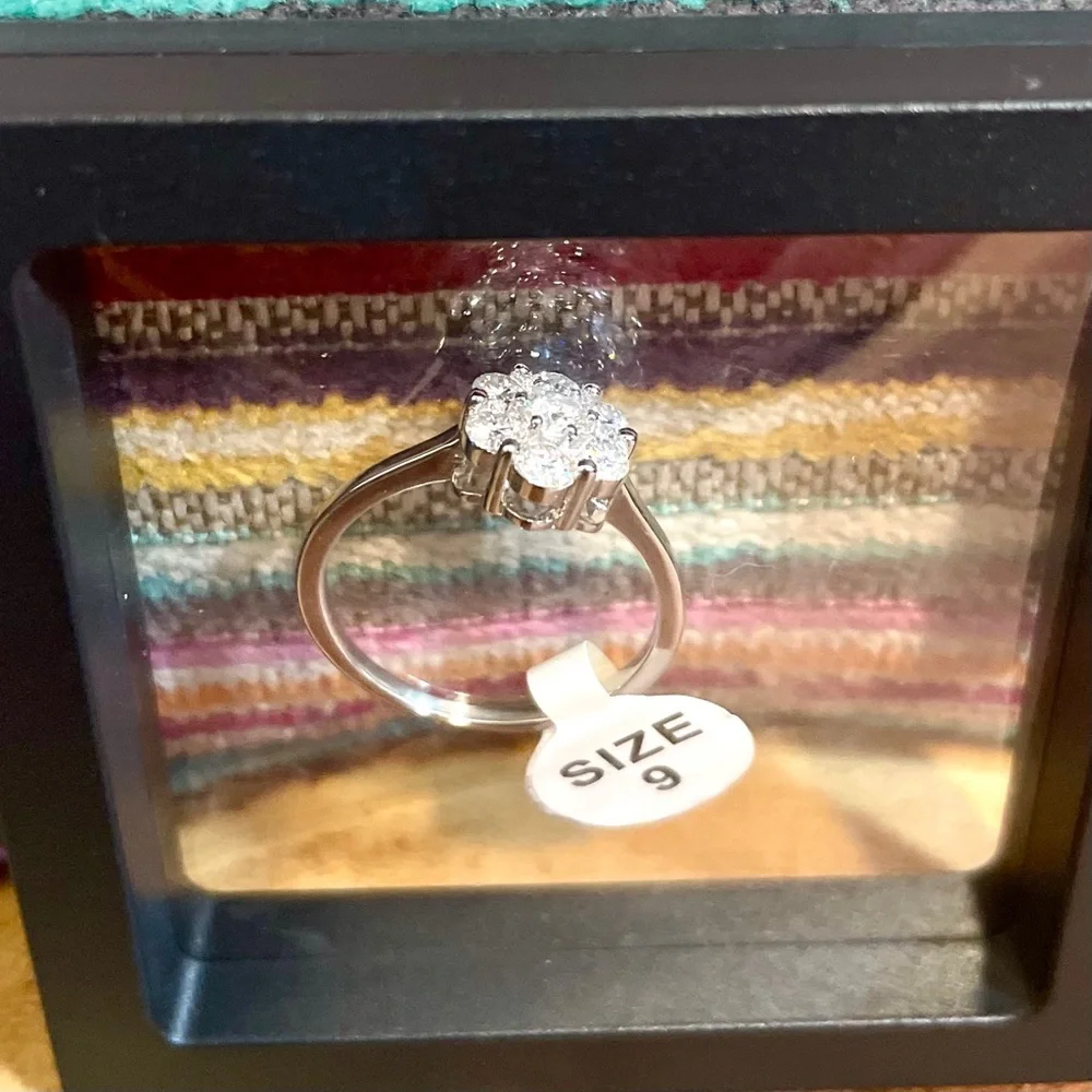 Moissanite Cluster Floral Ring Vintage Style in 925 Sterling Silver NWT Size 9